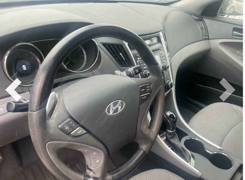 Used 2011 Hyundai Sonata SE FWD image 3
