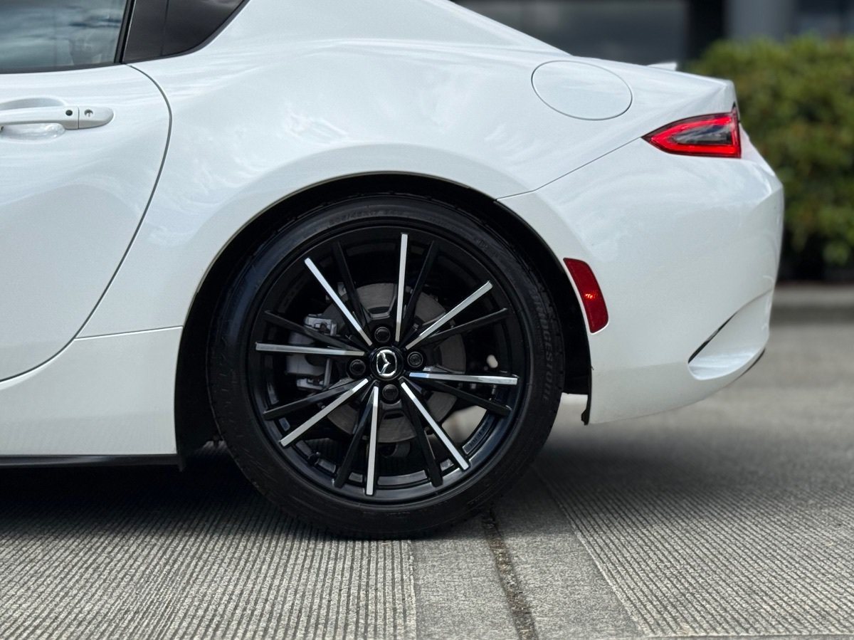 Used 2025 MAZDA MX-5 Miata RF Grand Touring RWD image 11