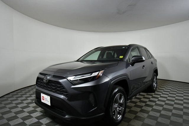 Used 2025 Toyota RAV4 XLE image 6