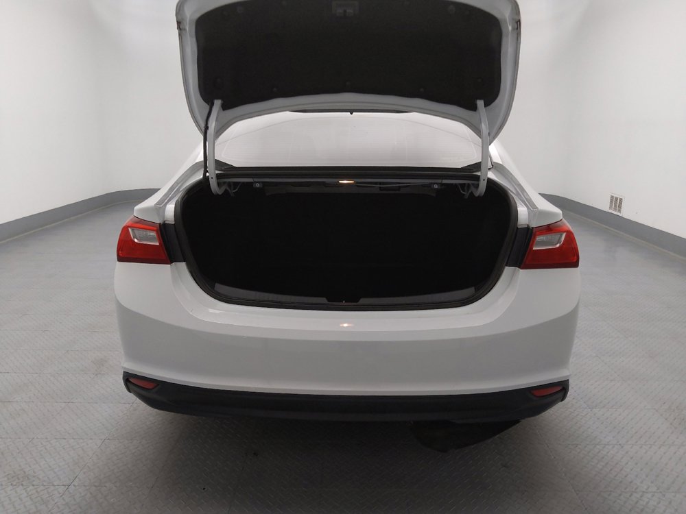 Used 2021 Chevrolet Malibu LS FWD image 29