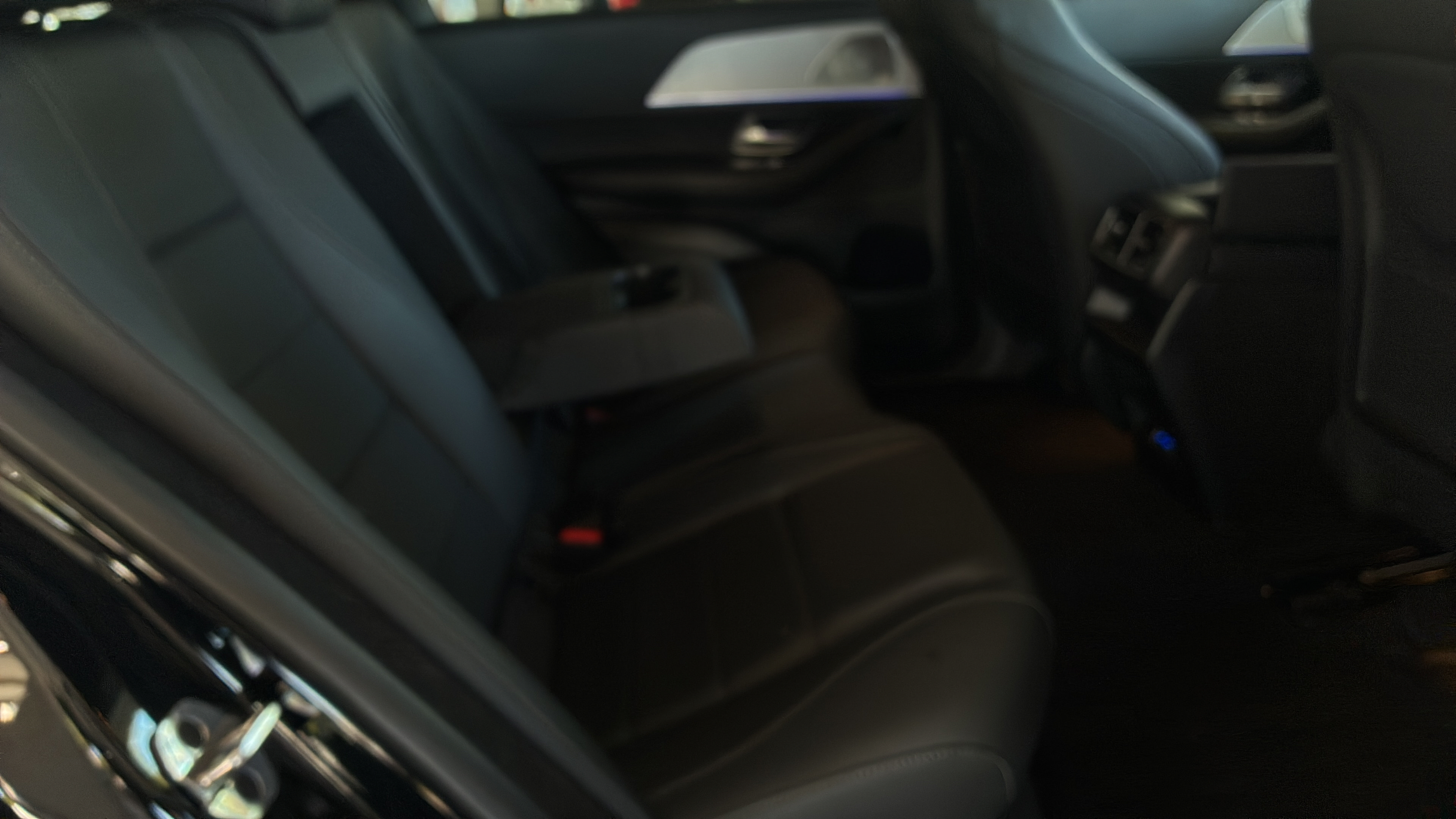 Used 2025 Mercedes-Benz GLE 350 4MATIC image 24