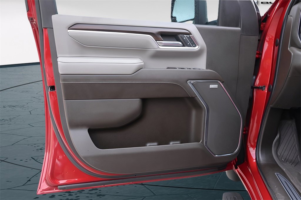 Used 2024 GMC Sierra 3500 SLT w/ SLT Premium Package image 24