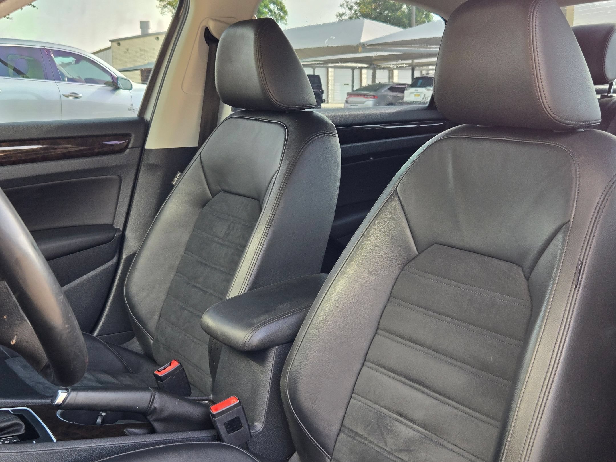 Used 2015 Volkswagen Passat 1.8T SEL Premium FWD image 13