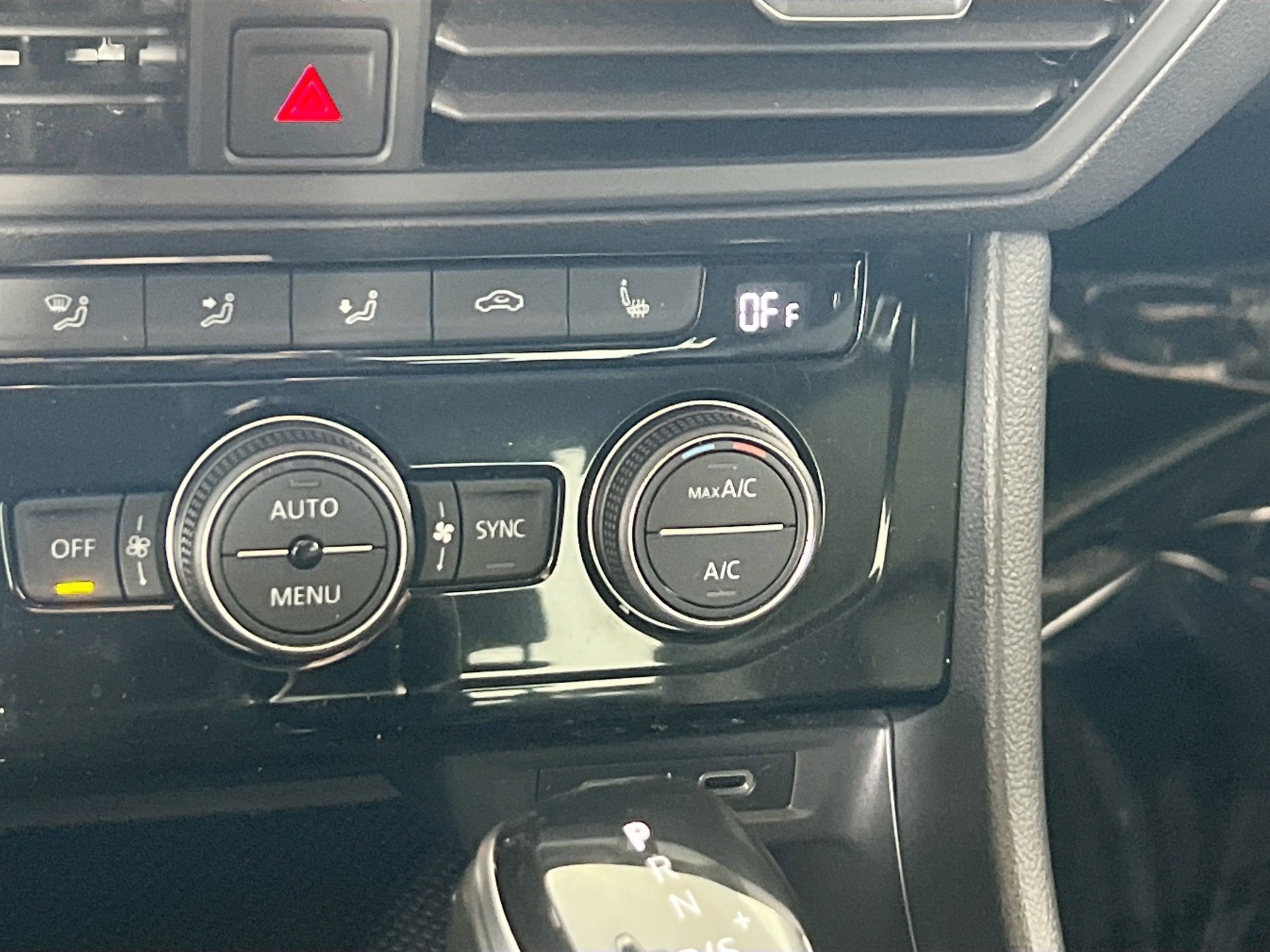 Used 2023 Volkswagen Jetta SE FWD image 19