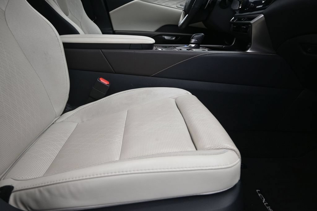Certified 2023 Lexus RX 350 FWD w/ Accessory Package (Z1) image 25