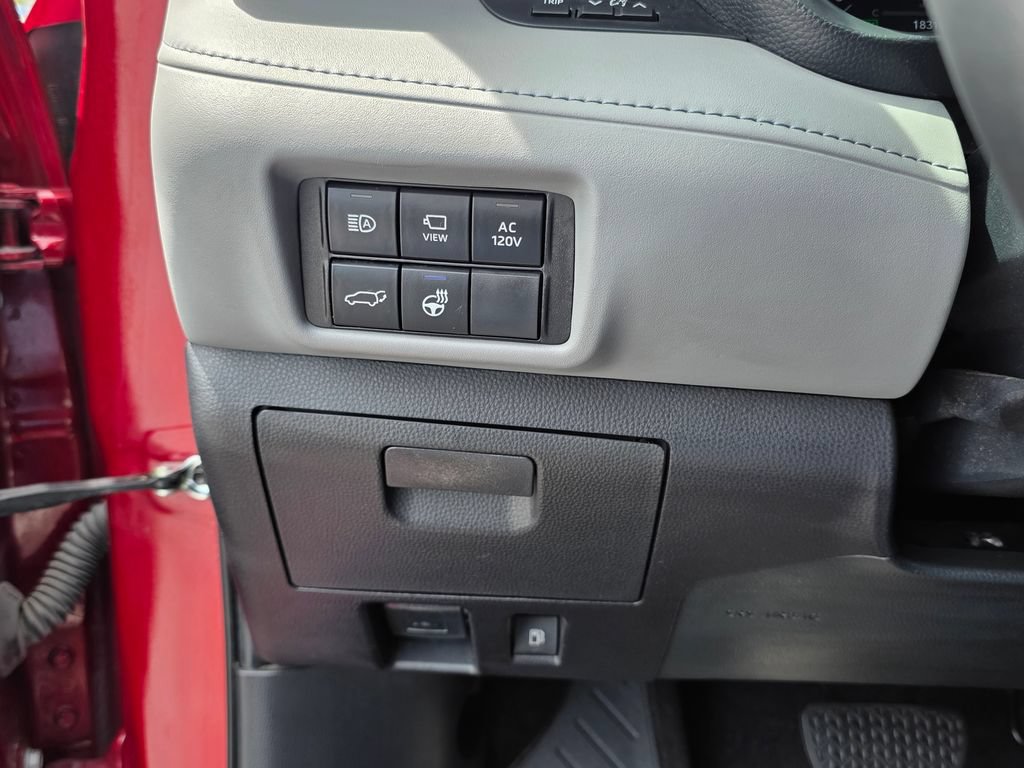 Used 2023 Toyota Highlander Platinum FWD image 14
