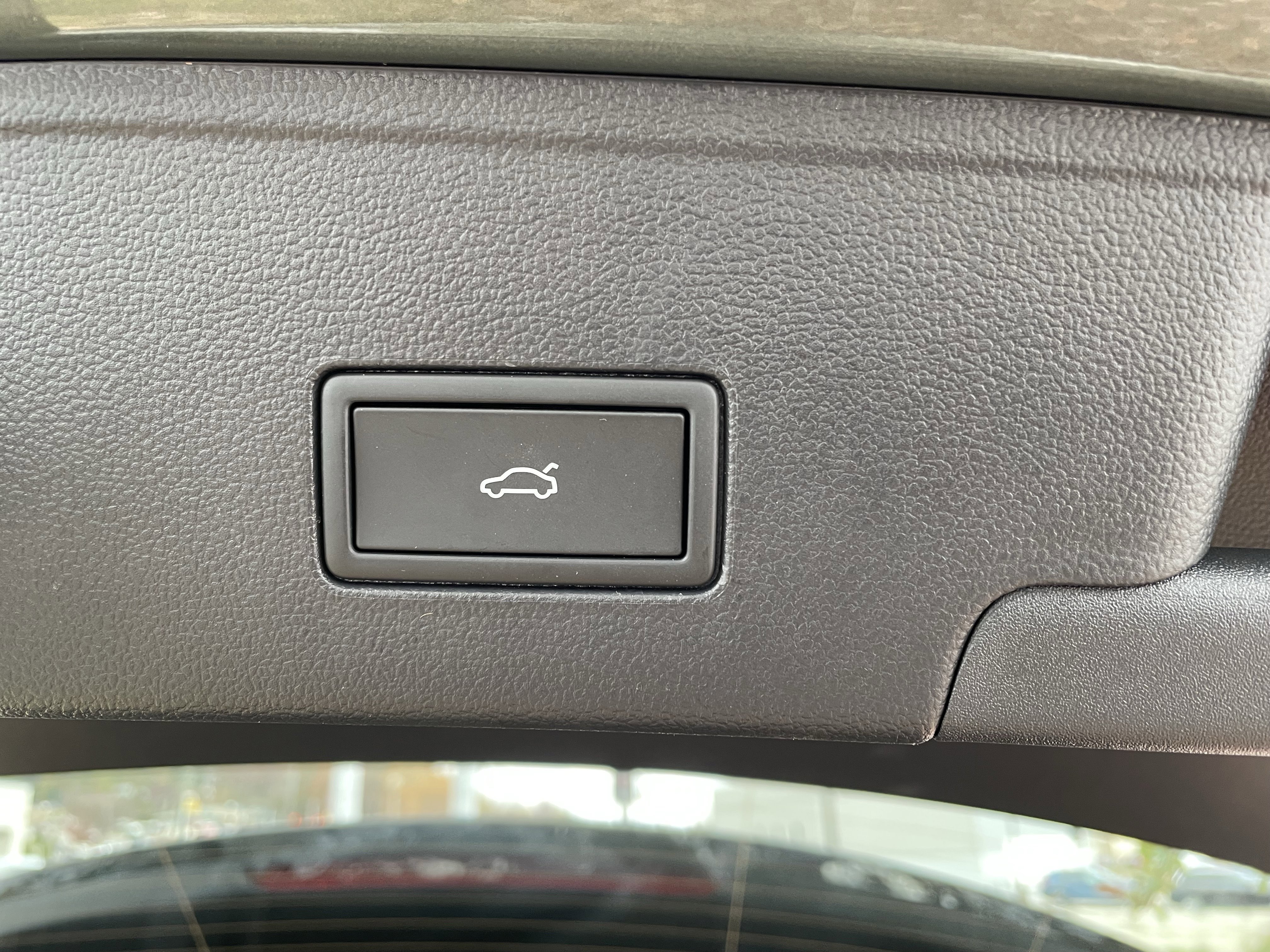 New 2026 Volkswagen Atlas Cross Sport SE image 10