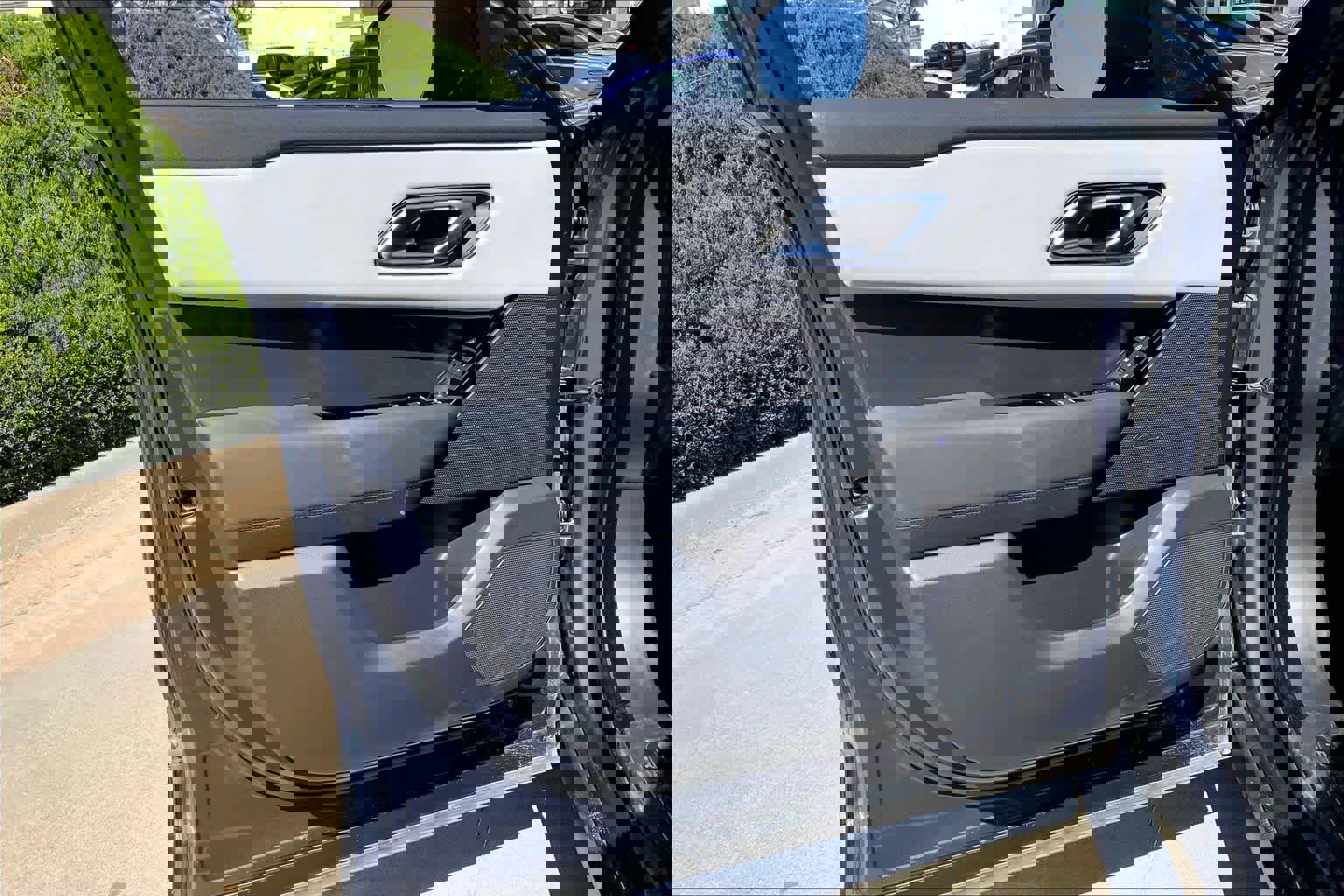 Used 2025 Land Rover Range Rover Velar Dynamic SE image 20