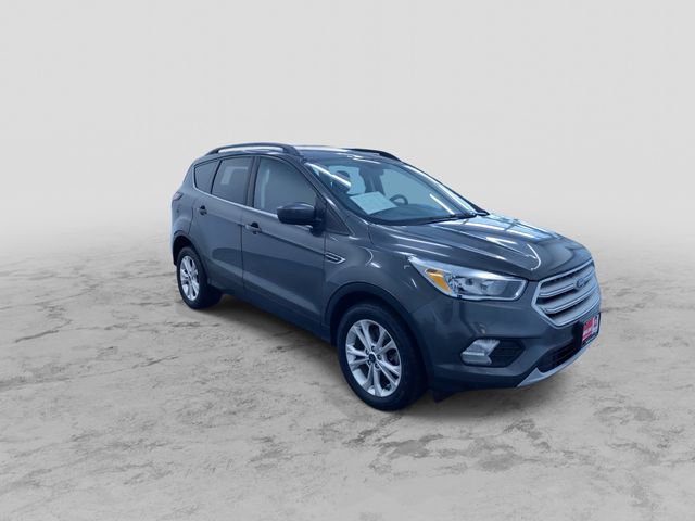 Used 2018 Ford Escape SE w/ SE Sync 3 Package FWD image 3
