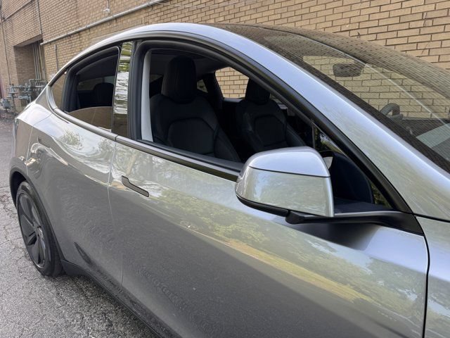 Used 2026 Tesla Model Y Long Range AWD/4WD image 7