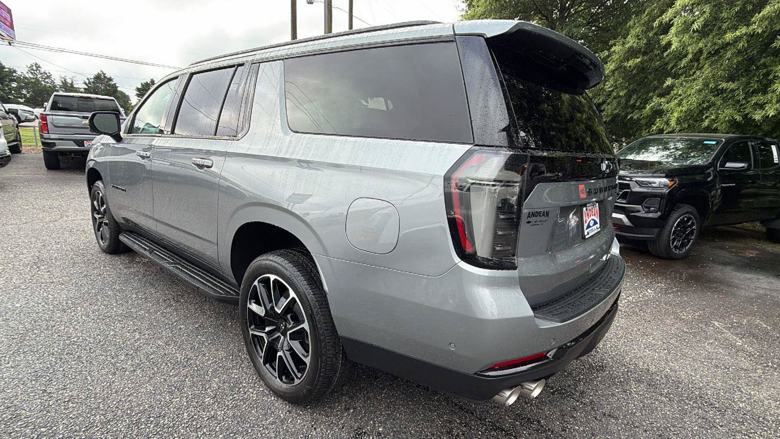 New 2026 Chevrolet Suburban RST w/ Comfort Package AWD/4WD image 11