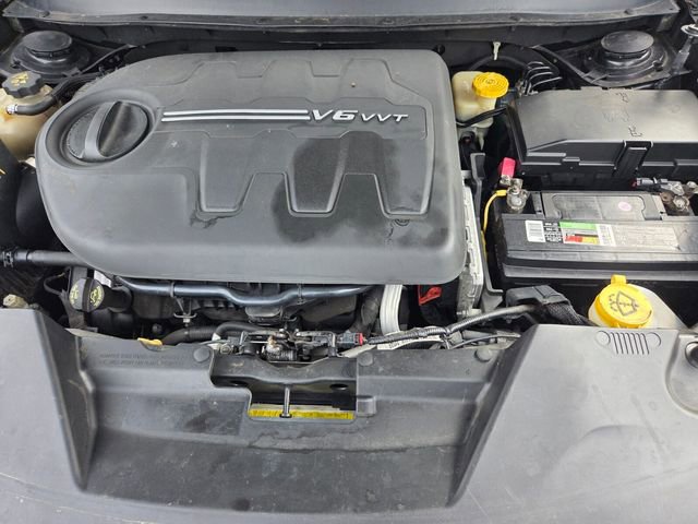 Used 2016 Jeep Cherokee Limited w/ Luxury Group image 25