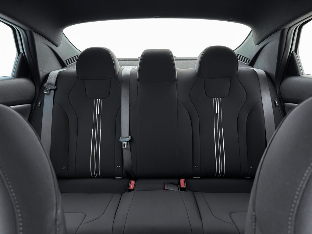 New 2025 Hyundai Elantra SEL FWD image 17