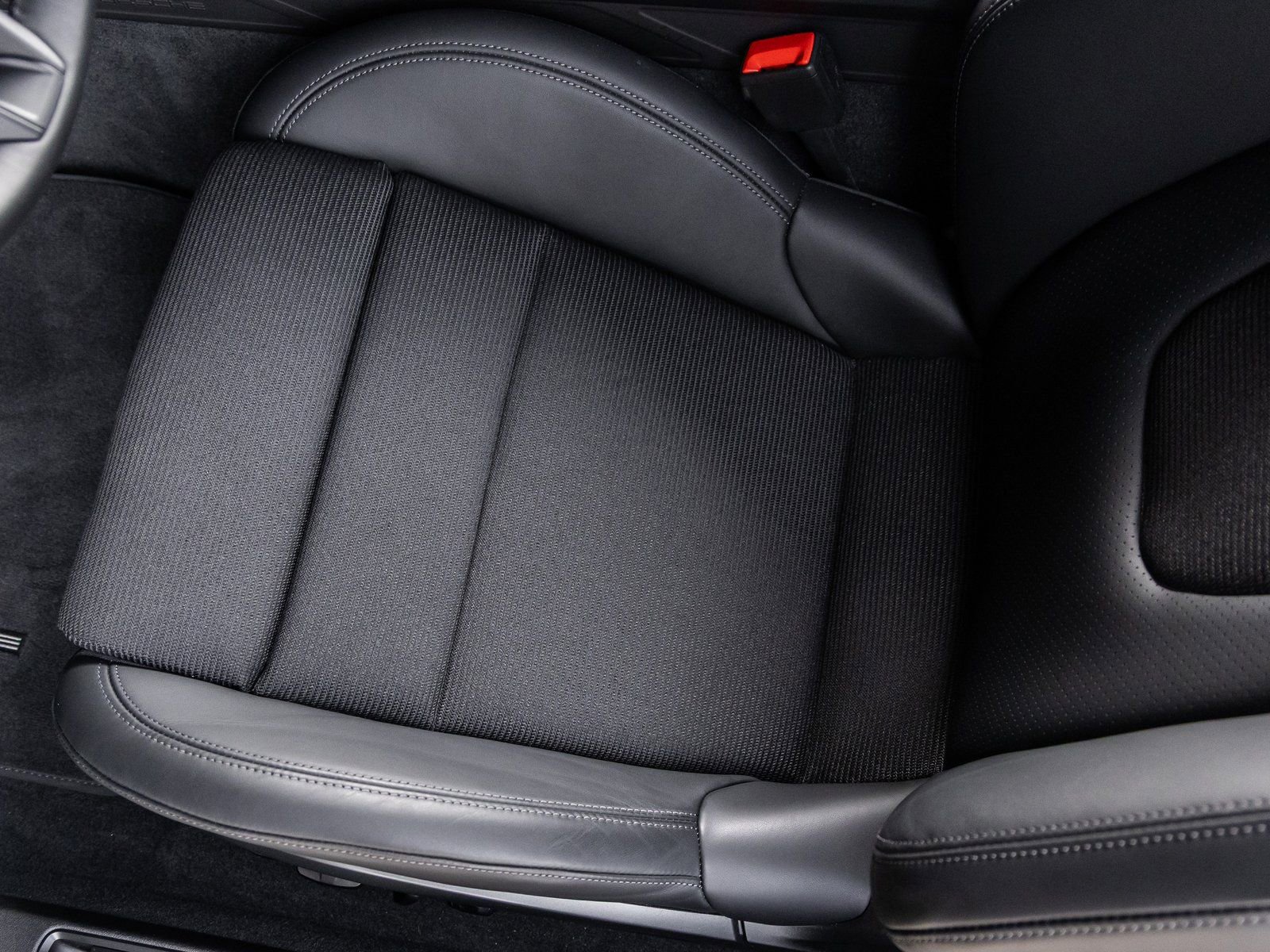 Certified 2025 Porsche 911 GT3 image 34