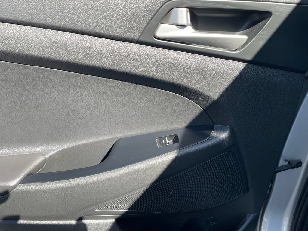 Used 2020 Hyundai Tucson Limited FWD image 24
