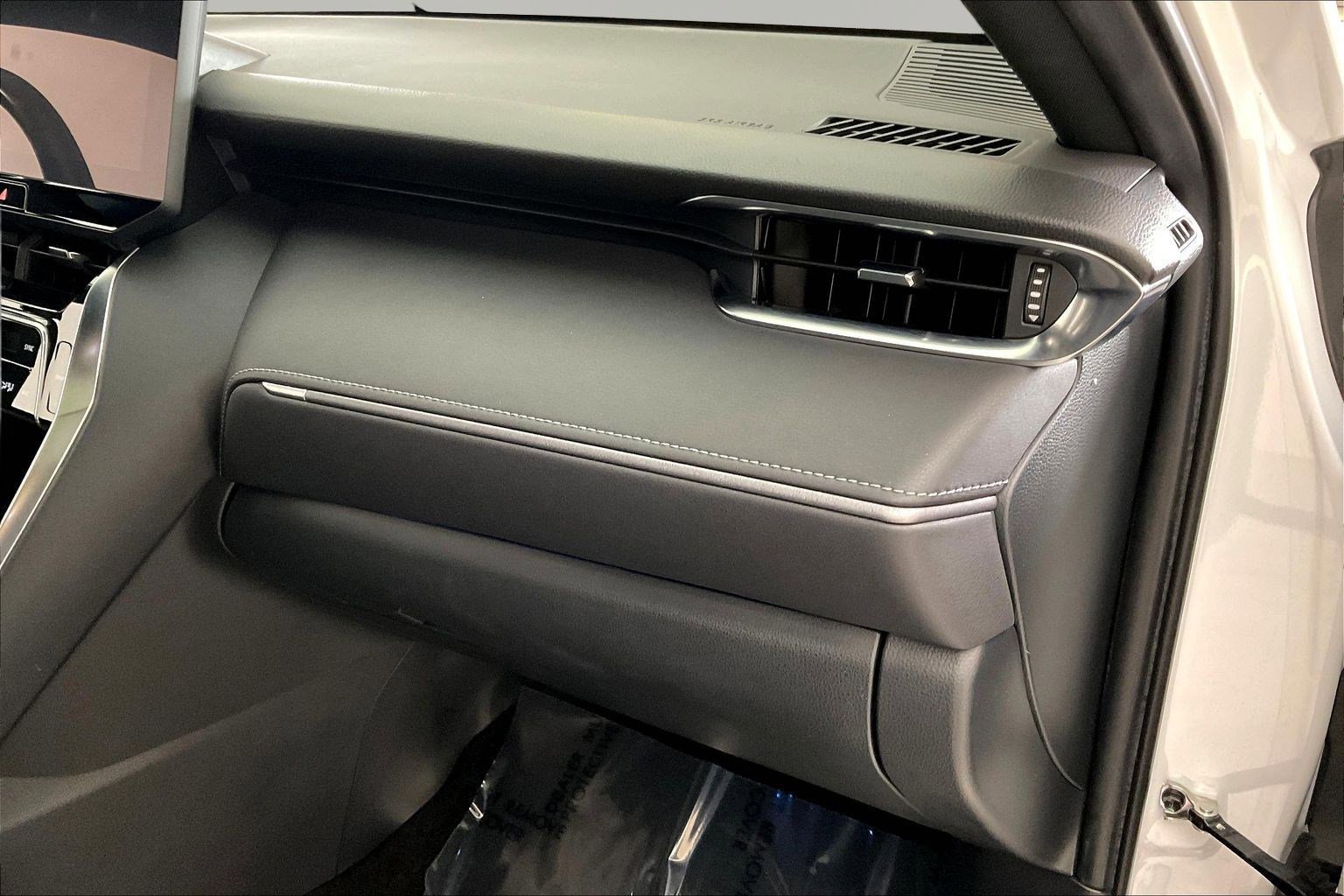 Used 2023 Toyota Venza Nightshade AWD/4WD image 25