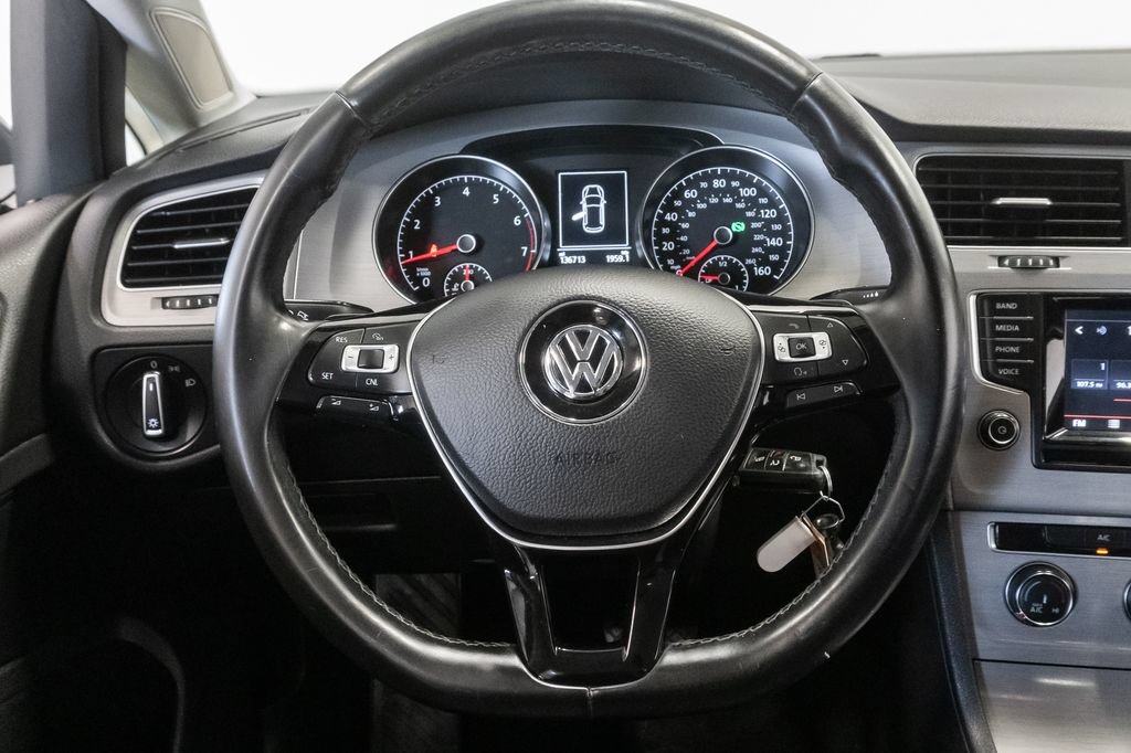 Used 2015 Volkswagen Golf S FWD image 12