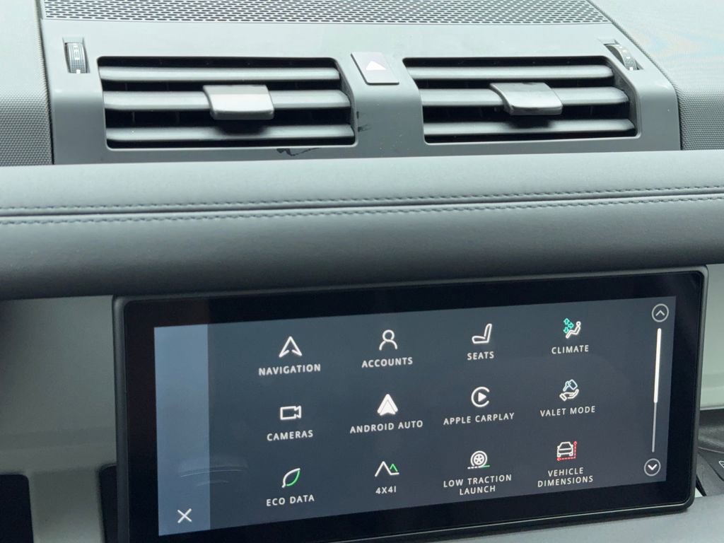 Used 2024 Land Rover Defender 90 S image 27