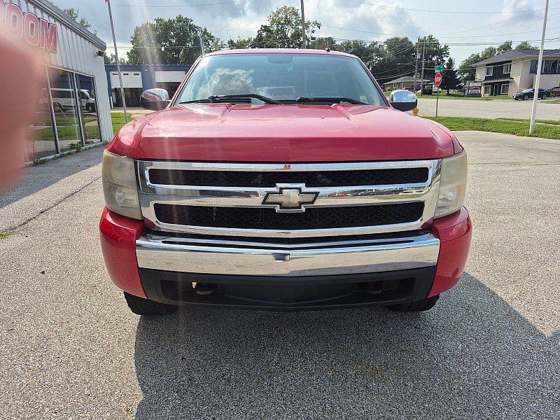 Used 2007 Chevrolet Silverado 1500 W/T w/ Towing Package AWD/4WD image 8