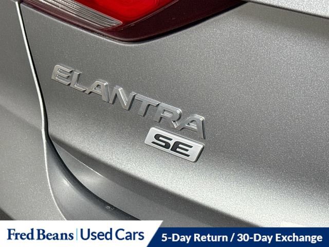 Used 2017 Hyundai Elantra SE image 34