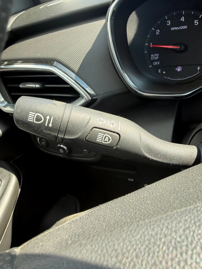 Used 2022 Chevrolet TrailBlazer LT w/ Convenience Package FWD image 22