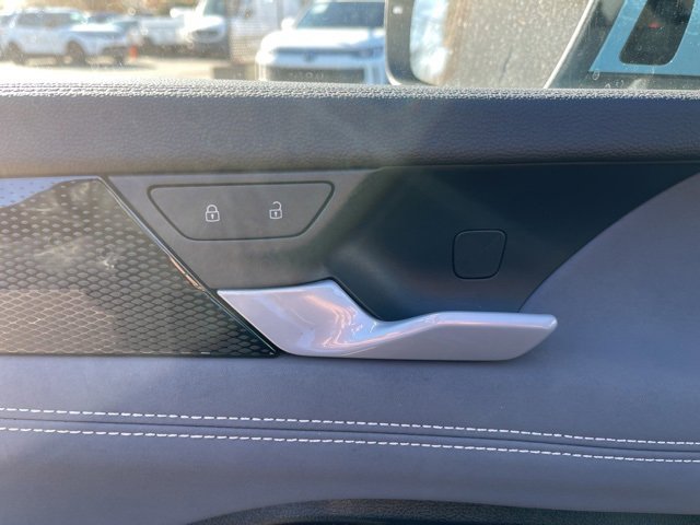 New 2026 Volkswagen Tiguan SE image 27