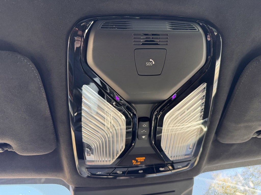 Used 2023 BMW X7 xDrive40i image 27