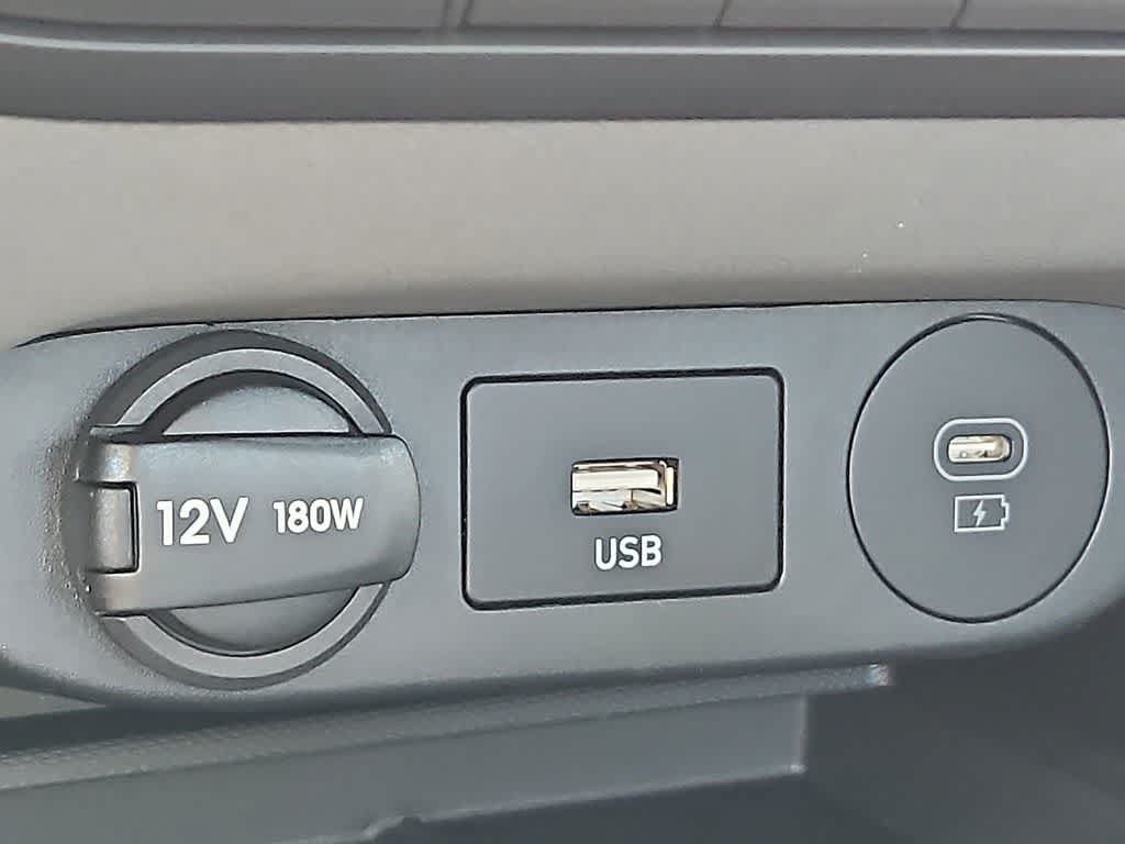 Certified 2025 Hyundai Elantra Sport FWD image 20