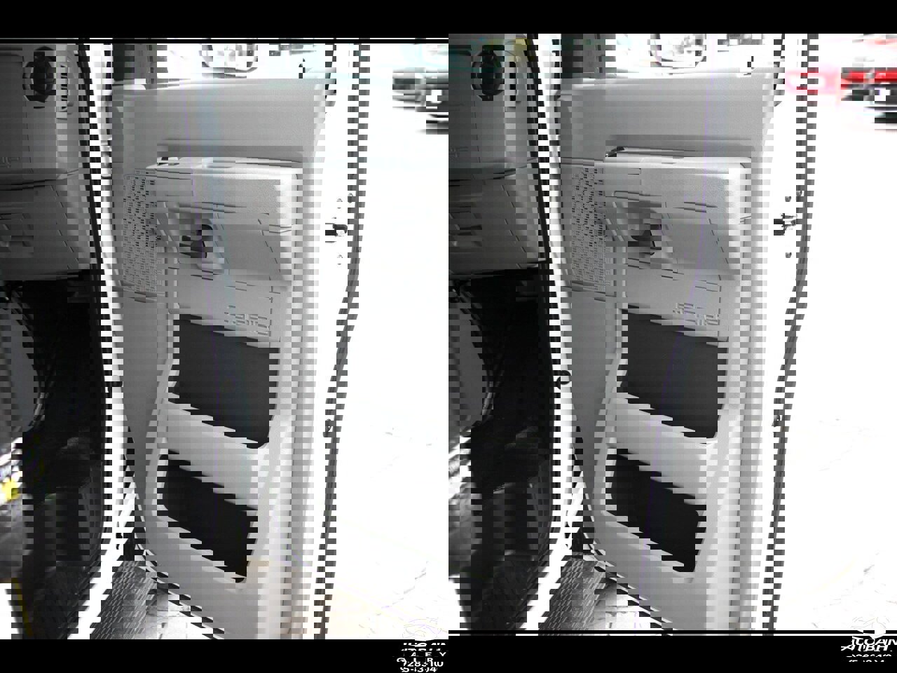 Used 2022 Ford E-450 and Econoline 450 Super Duty w/ Motorhome Prep Package image 15