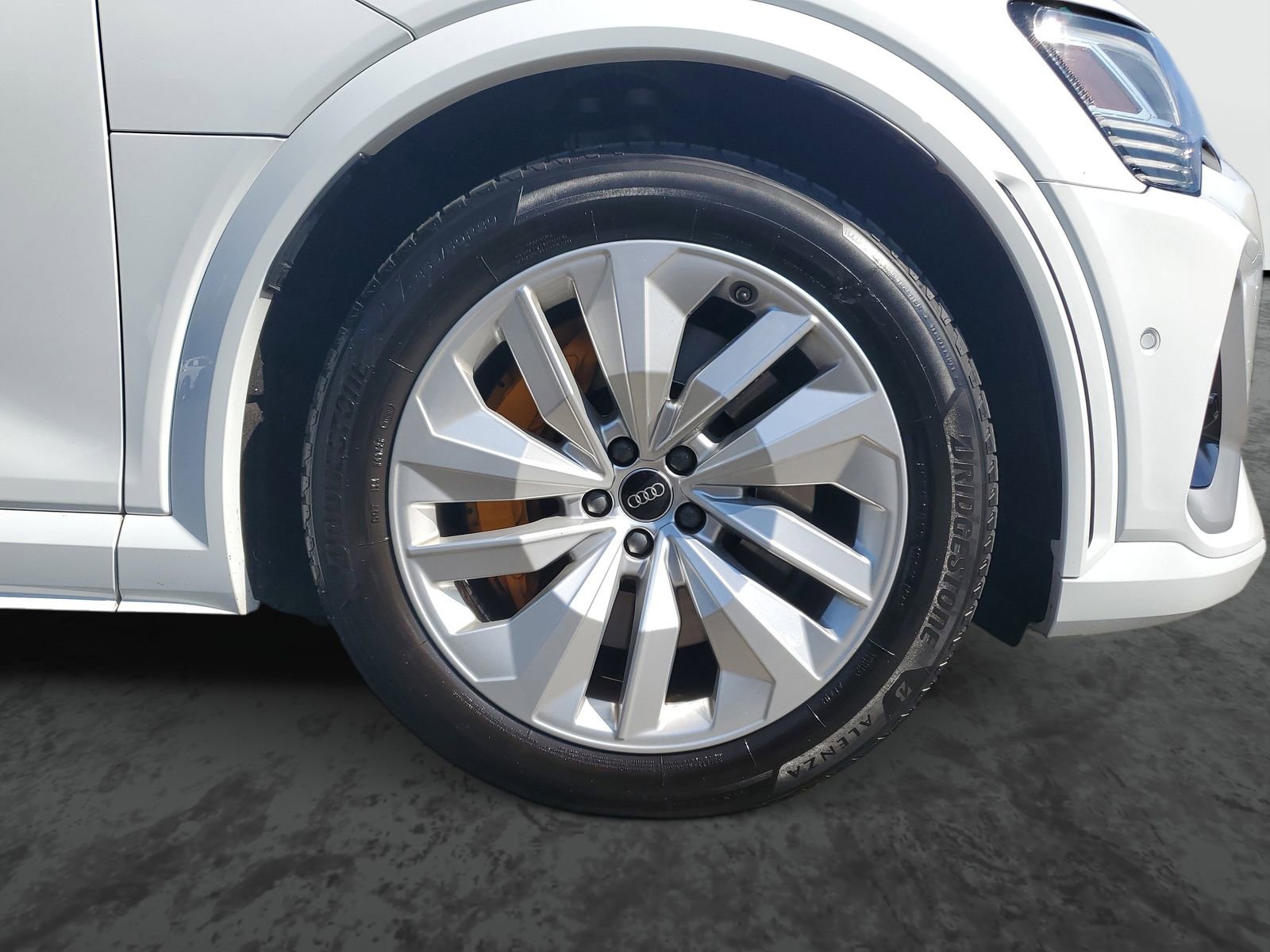 Used 2023 Audi e-tron S Premium Plus image 6