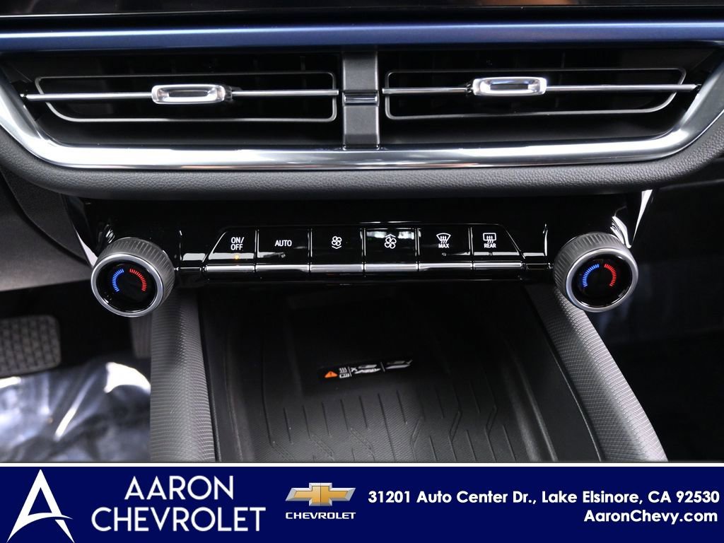 New 2026 Chevrolet Equinox EV LT w/ Convenience Package II FWD image 16