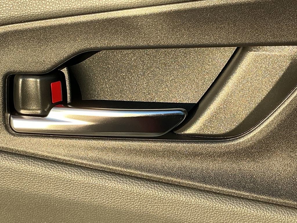 New 2026 Toyota Prius XLE image 8