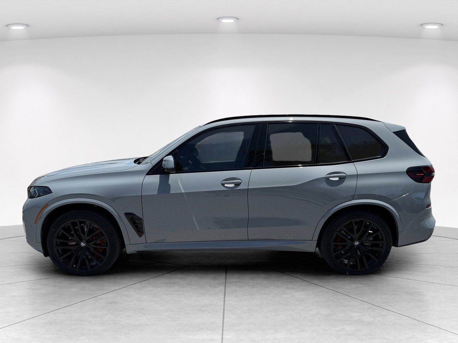 New 2026 BMW X5 xDrive40i w/ M Sport Package AWD/4WD image 8