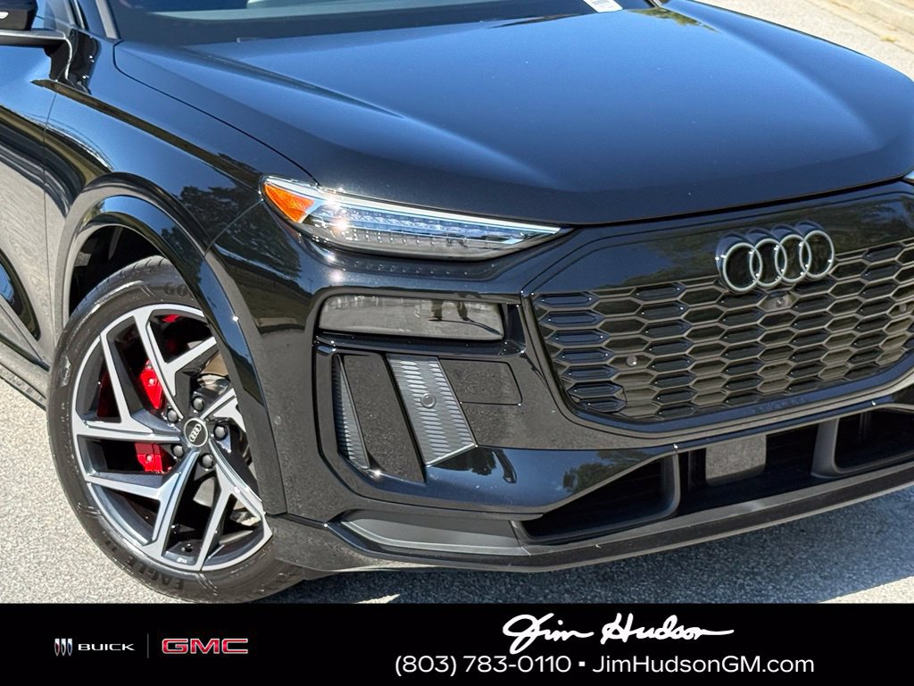 Used 2025 Audi SQ6 e-tron Prestige AWD/4WD image 7