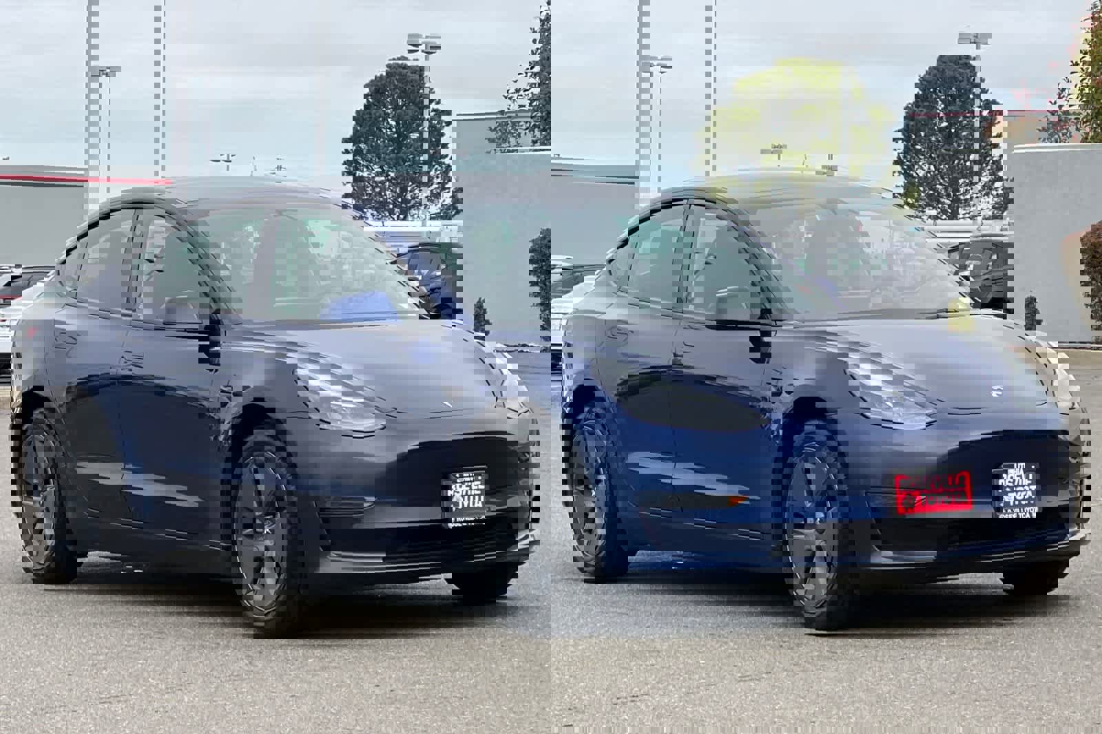 Used 2023 Tesla Model 3 Standard Range image 5