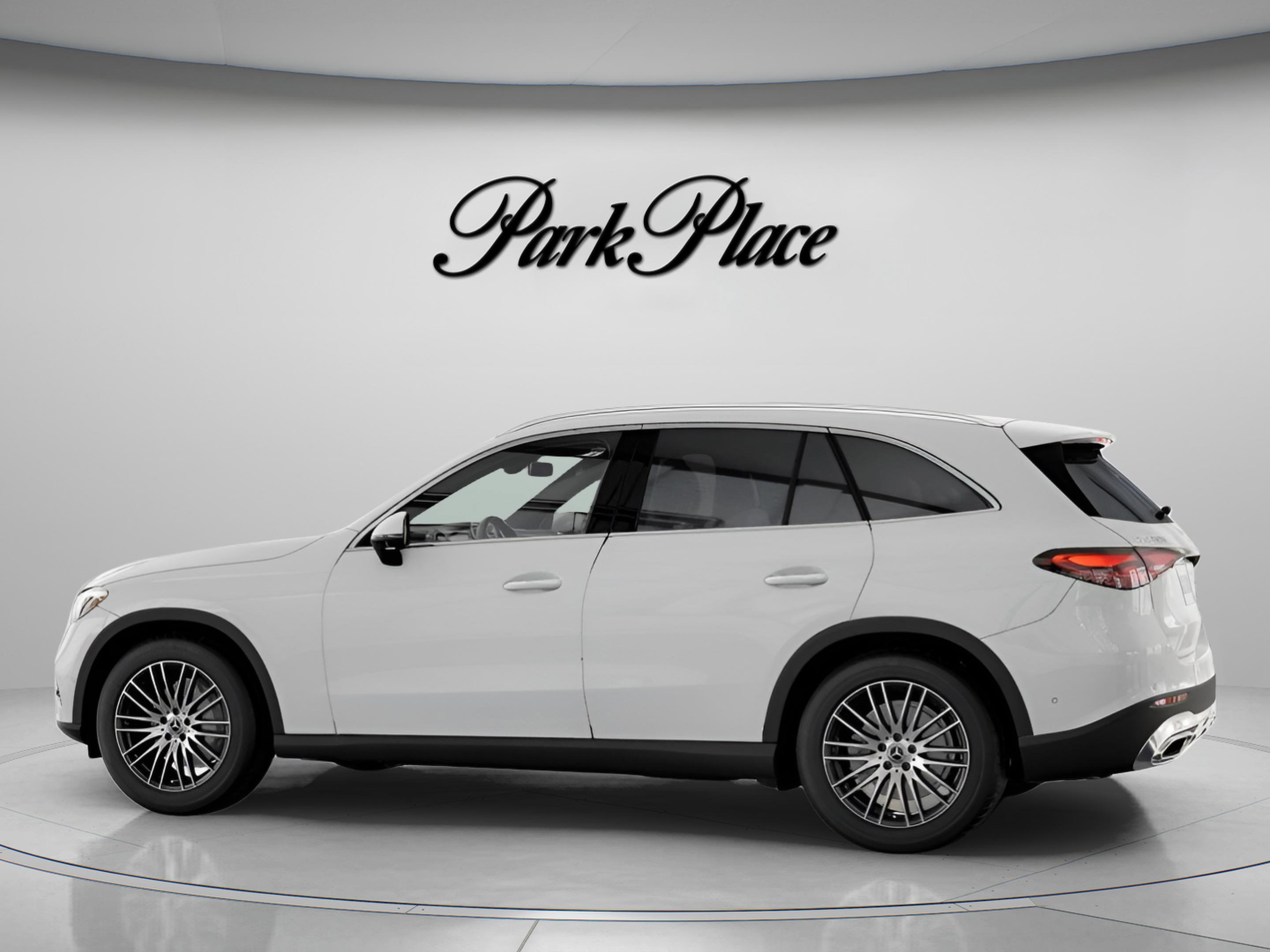 Used 2026 Mercedes-Benz GLC 300 image 9
