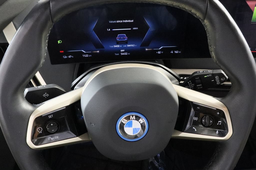 Used 2023 BMW iX xDrive50 w/ Premium Package AWD/4WD image 23