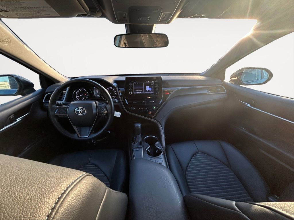 Used 2024 Toyota Camry SE w/ Cold Weather Package FWD image 13