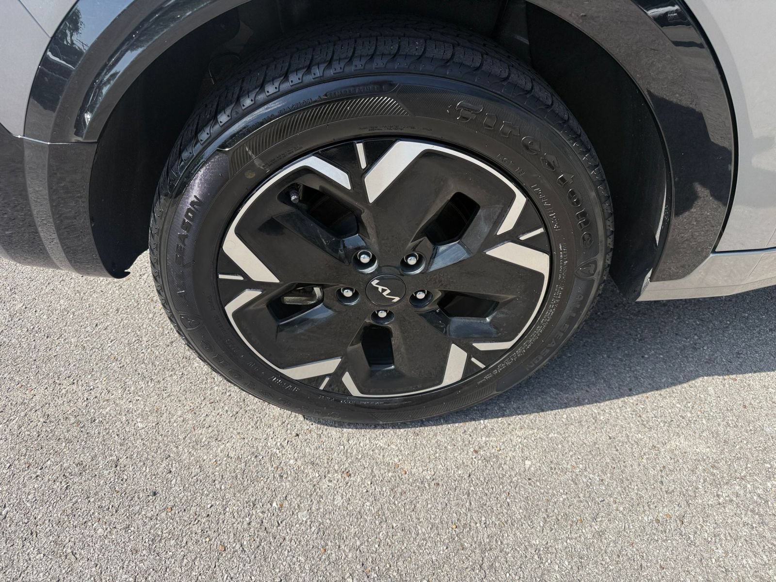 Used 2023 Kia Niro Wind FWD image 38