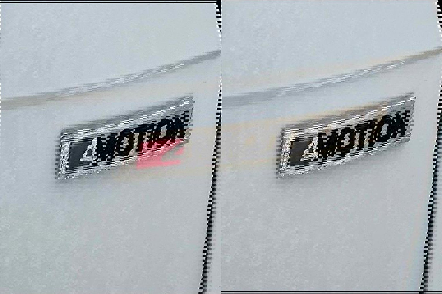 Used 2020 Volkswagen Tiguan SEL image 8