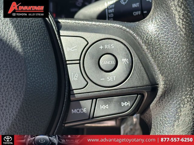 Used 2021 Toyota RAV4 LE AWD/4WD image 26
