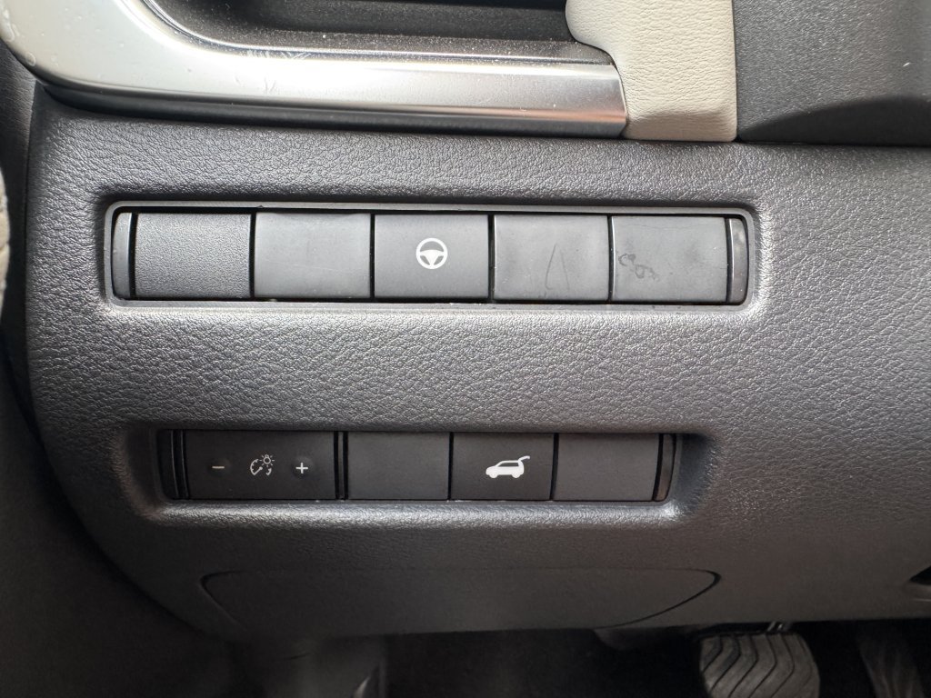 Used 2023 Nissan Rogue SV w/ SV Premium Package AWD/4WD image 29