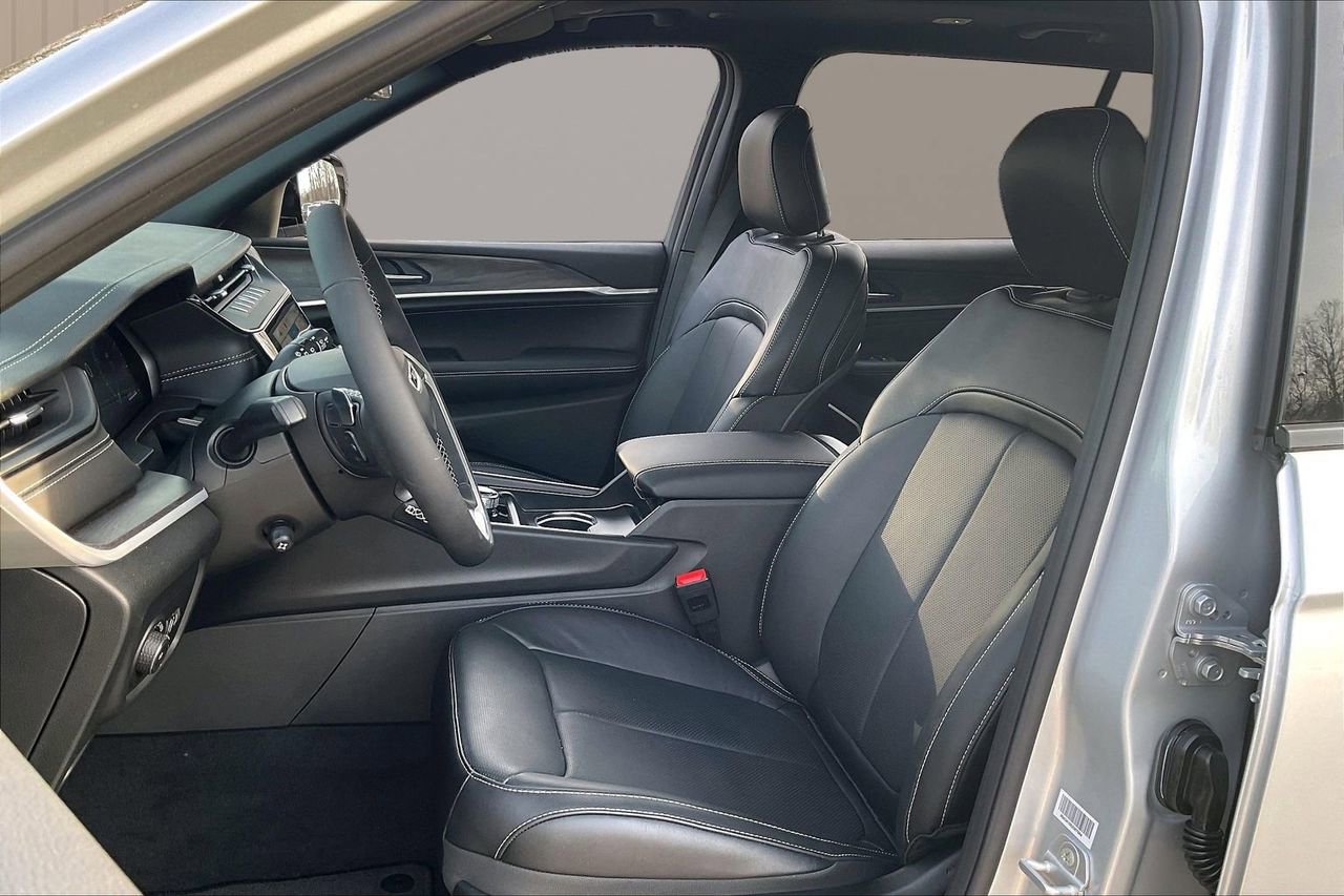 New 2026 Jeep Grand Cherokee L Limited AWD/4WD image 20