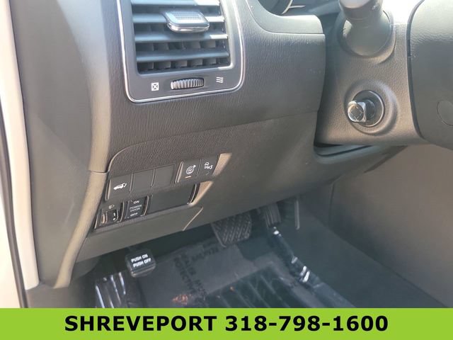 Used 2017 Nissan Armada Platinum w/ Captain Seat Package RWD image 18