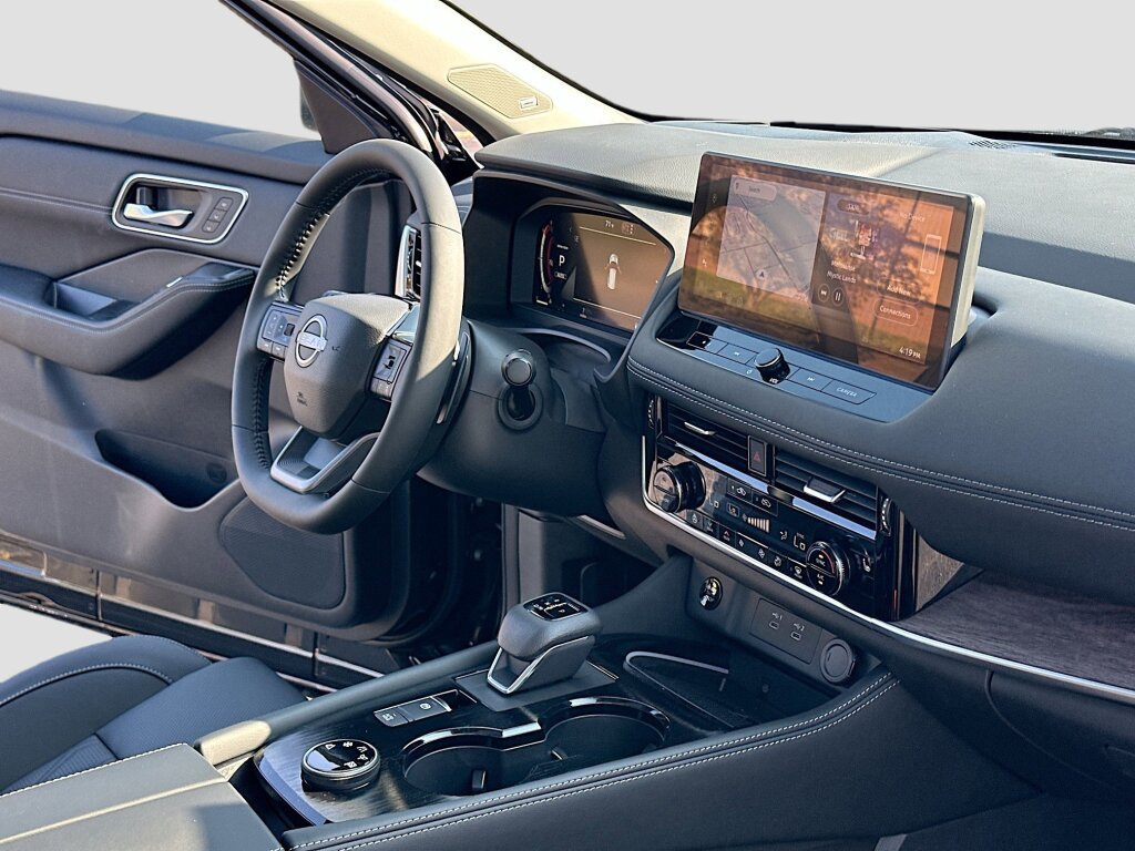 New 2026 Nissan Rogue Platinum image 5