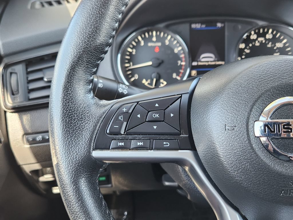 Used 2020 Nissan Rogue SL AWD/4WD image 17