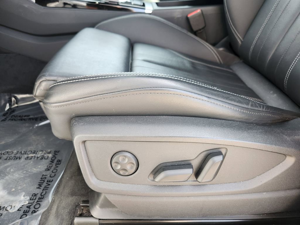 Used 2025 Audi Q5 2.0T Premium image 14