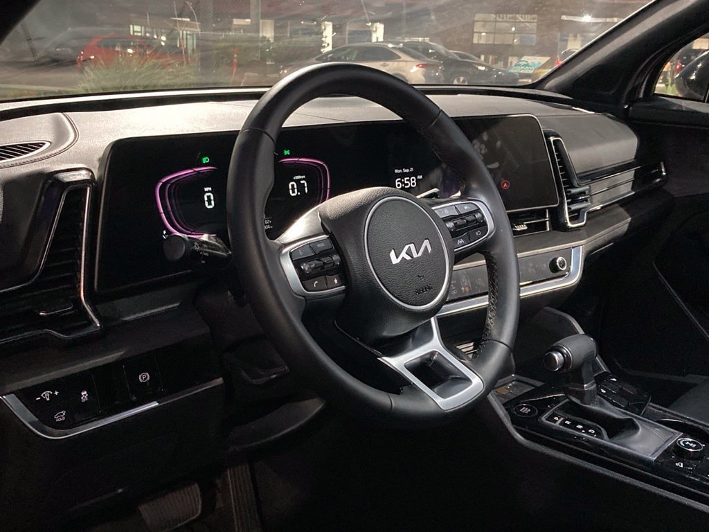Used 2024 Kia Sportage X-Line w/ X-Line Premium Package AWD/4WD image 9