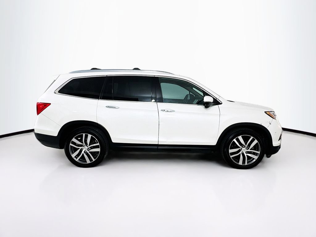 Used 2016 Honda Pilot Touring image 8