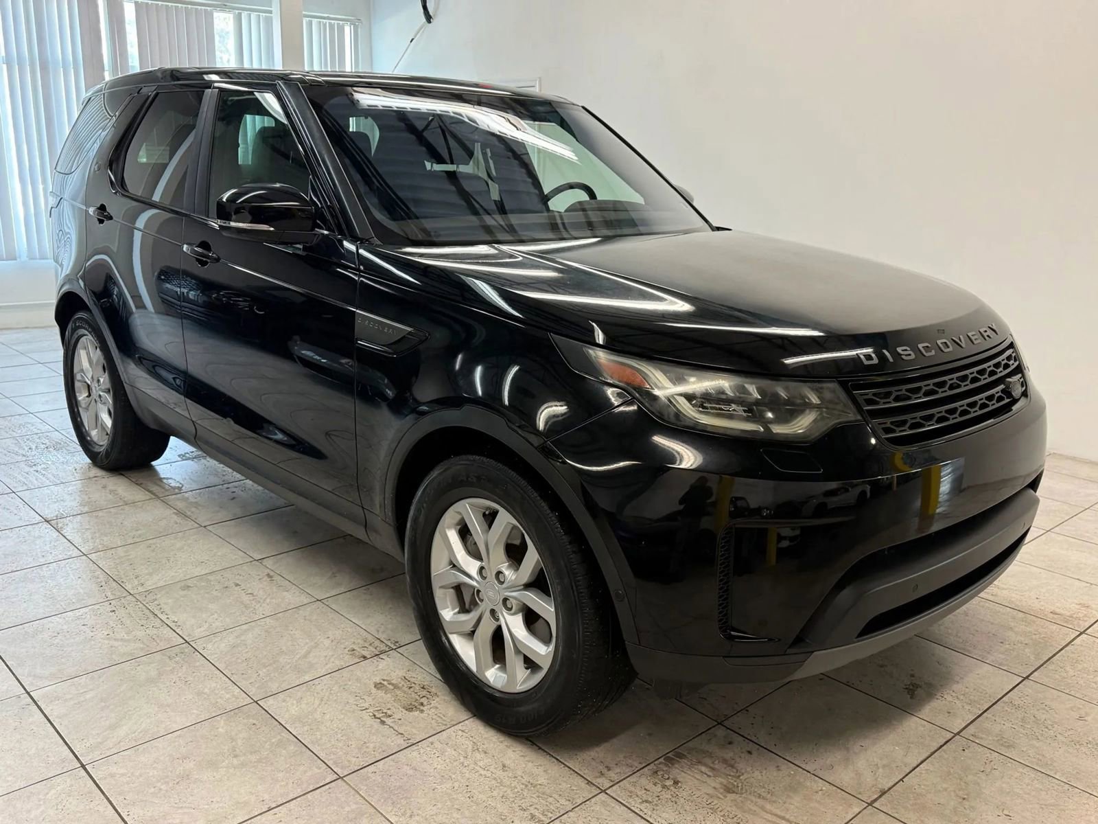 Used 2020 Land Rover Discovery SE